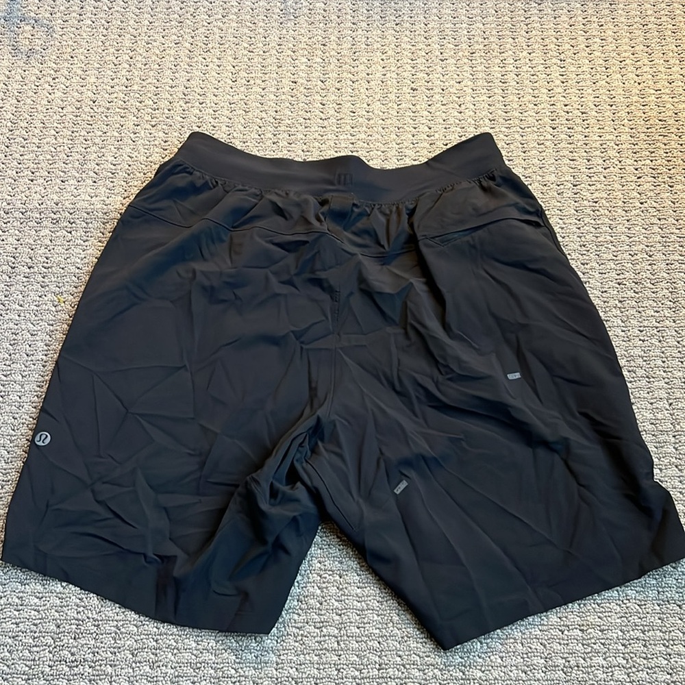 Men’s Lululemon License to Train Black 7” Athletic Shorts - Picture 11 of 15